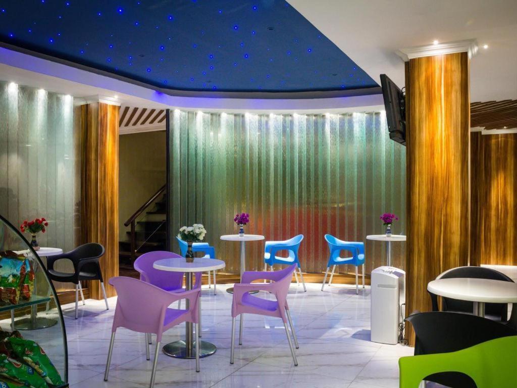 Madu Inn Jakarta Eksteriør billede
